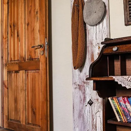 Mnichov Dvor 게스트하우스 *