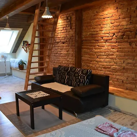 Mnichov Dvor * Slovenska Lupca